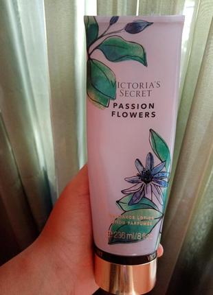 Victoria's secret парфумовані спреї