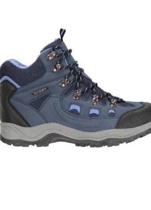 Влагоотталкивающие горные ботинки mountin warehouse