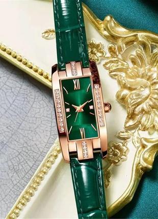 Красивый женские наручные часы с браслетом7 фото