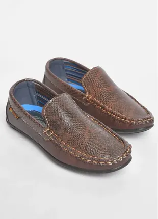 Туфли лоферы со змеиным принтом под питона мокасины