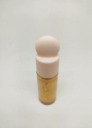 Шелковистый жидкий хайлайтер rare beauty by selena gomez positive light liquid luminizer outshine2 фото