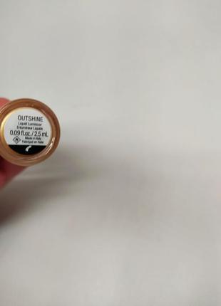 Шелковистый жидкий хайлайтер rare beauty by selena gomez positive light liquid luminizer outshine3 фото