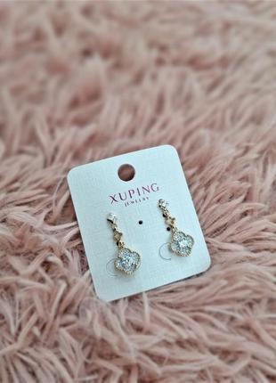 Серьги с камушками мед золото