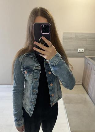 Джинсова куртка