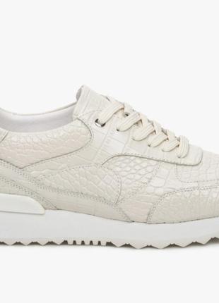 Кросівки estro 40 р. 26.2 см устілка, нові, шкіра