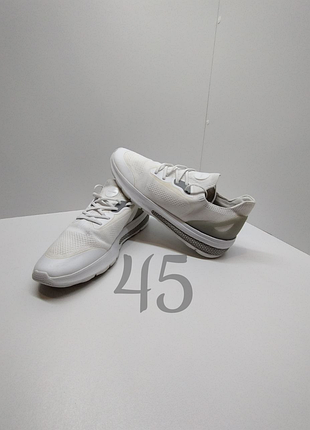 Білі чоловічі кросівки geox spherica actif