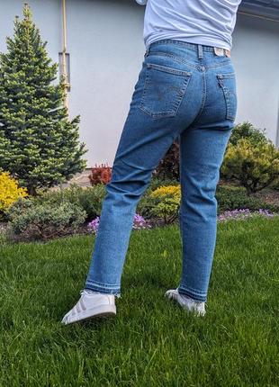 Levis. настоящие идеальные женские джинсы. жіночі джинси.4 фото