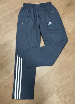 Спортивные штаны adidas