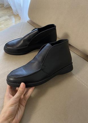 Лоферы женские