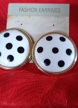 Интересные, винтажные клипсы. англия.