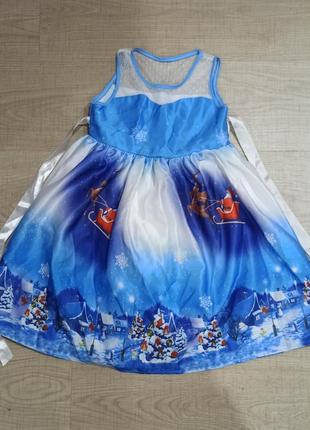 Новечное платье нарядное 4-5 лет