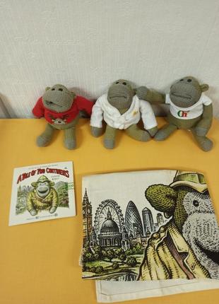 Игровой набор три вязаных обезьянки в одежде, новое полотенце и диск