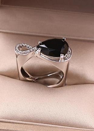 Красивое кольцо *бесконечность* кристаллы черный камень /10712/