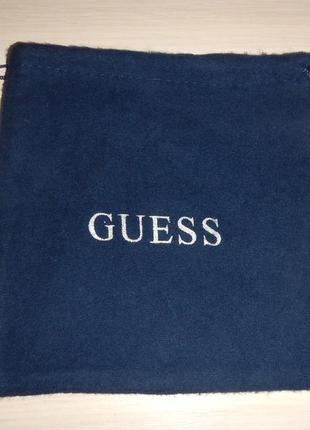 Пильник чохол guess р. 18см х 18см