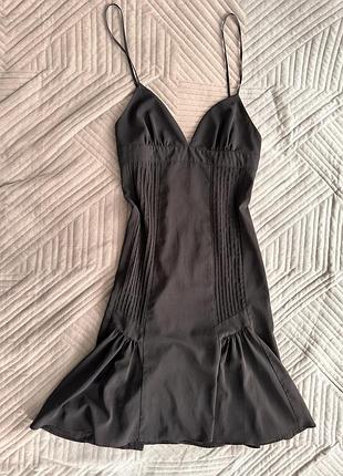 Черное платье