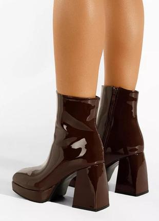 Ботінки ботильйони на каблуку
