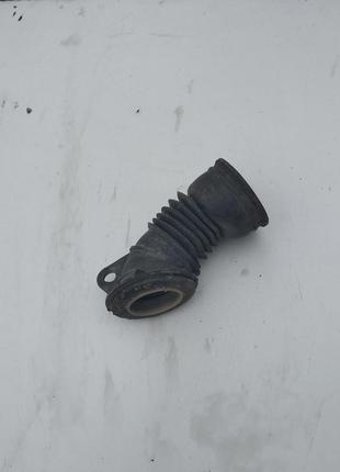 Б/у патрубок bosch заливний код: 368 862