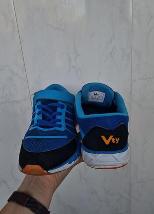 Кросівки дитячі