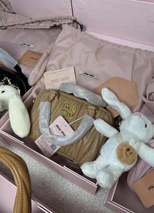 Жіноча сумочка miu miu premium бежева