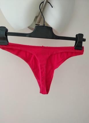 Красные стринги