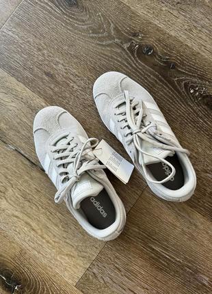 Кросівки adidas