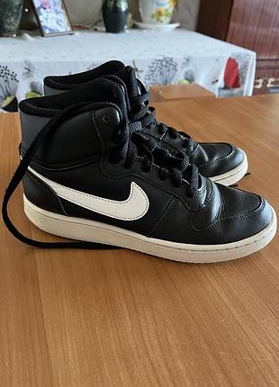 Жіночі кросівки nike 38 розмір 24 см