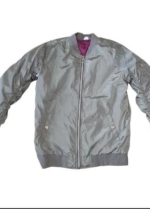 Бомбер курточка