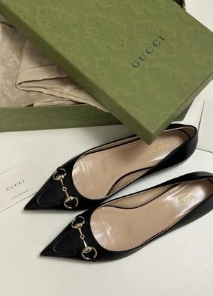 Жіночі туфлі gucci