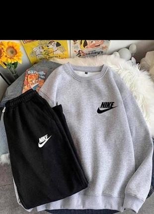 Костюм жіночий