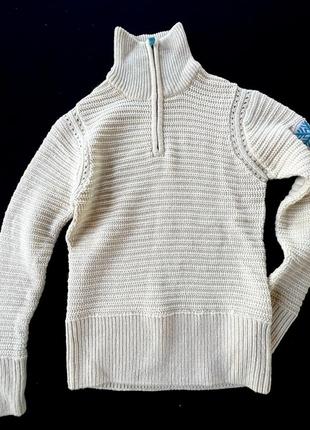 Светр білого кольору вʼязаний blue motion