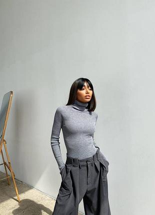 Базовый гольф лонгслив