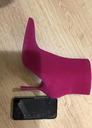 Стильні яскраві ботильони велюровий primark & paula echevarria яскраво-рожевого...