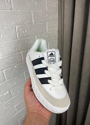 Кроссовки женские adidas adimatic white, адидас адиматик белые с черным лого