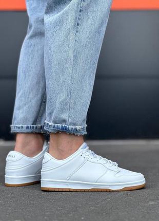 Чоловічі білі кросівки