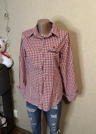 Рубашка в красную клетку