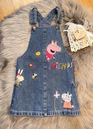 Супер крутой стильный джинсовый сарафан с героями peppa pig на девочку 3/4р f&f