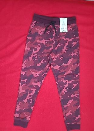 Спортивные штаны, размер 8-9 лет, рост 128-135
бренд george.