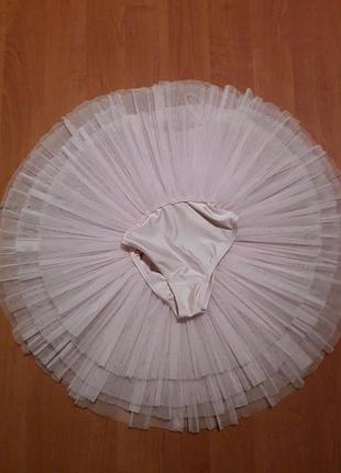 Костюм для занять танцями.