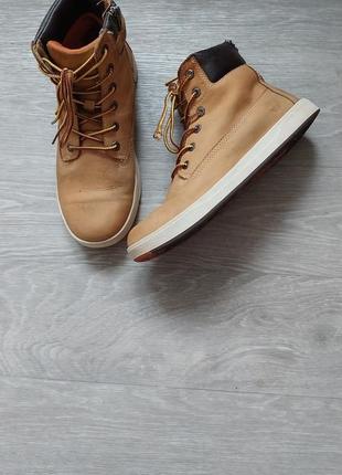 Оригінальні черевики на шнурках timberland розмір 37