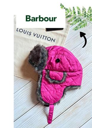 Крутая стеганная розовая шапка ушанка премиум бренда barbour