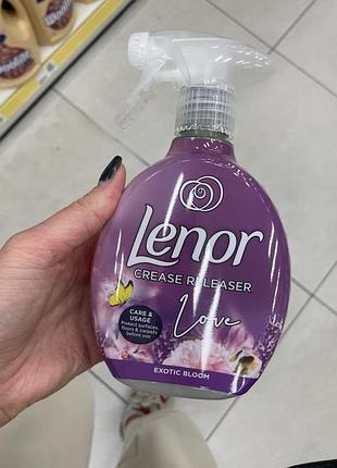 Жидкий утюг и освежитель текстиля lenor