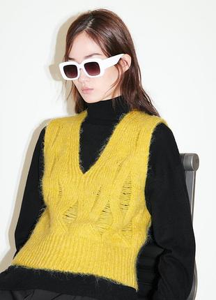 Тепла вʼязана безрукавка жилетка zara