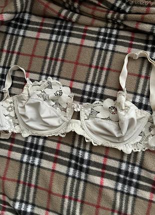 Бюстгальтер