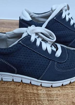 Кожаные детские туфли -кроссовки тм поля,28 размер, 18,5 см.