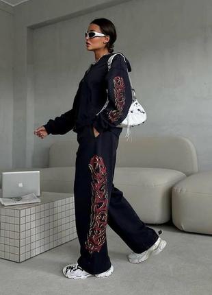 Костюм жіночий