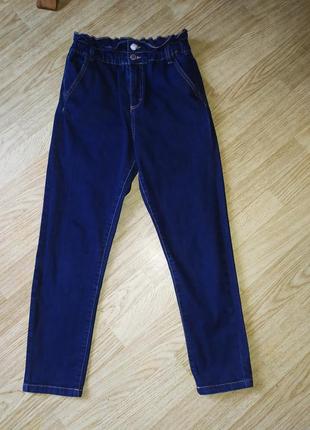 Джинси з високою посадкою