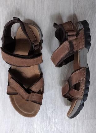Clarks шкіряні сандалії