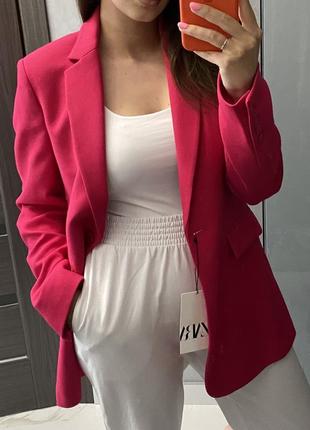 Малиновый пиджак zara