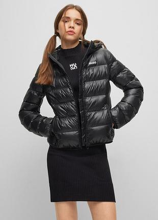 Куртка hugo boss оригінал  s