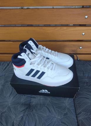 Кроссовки adidas